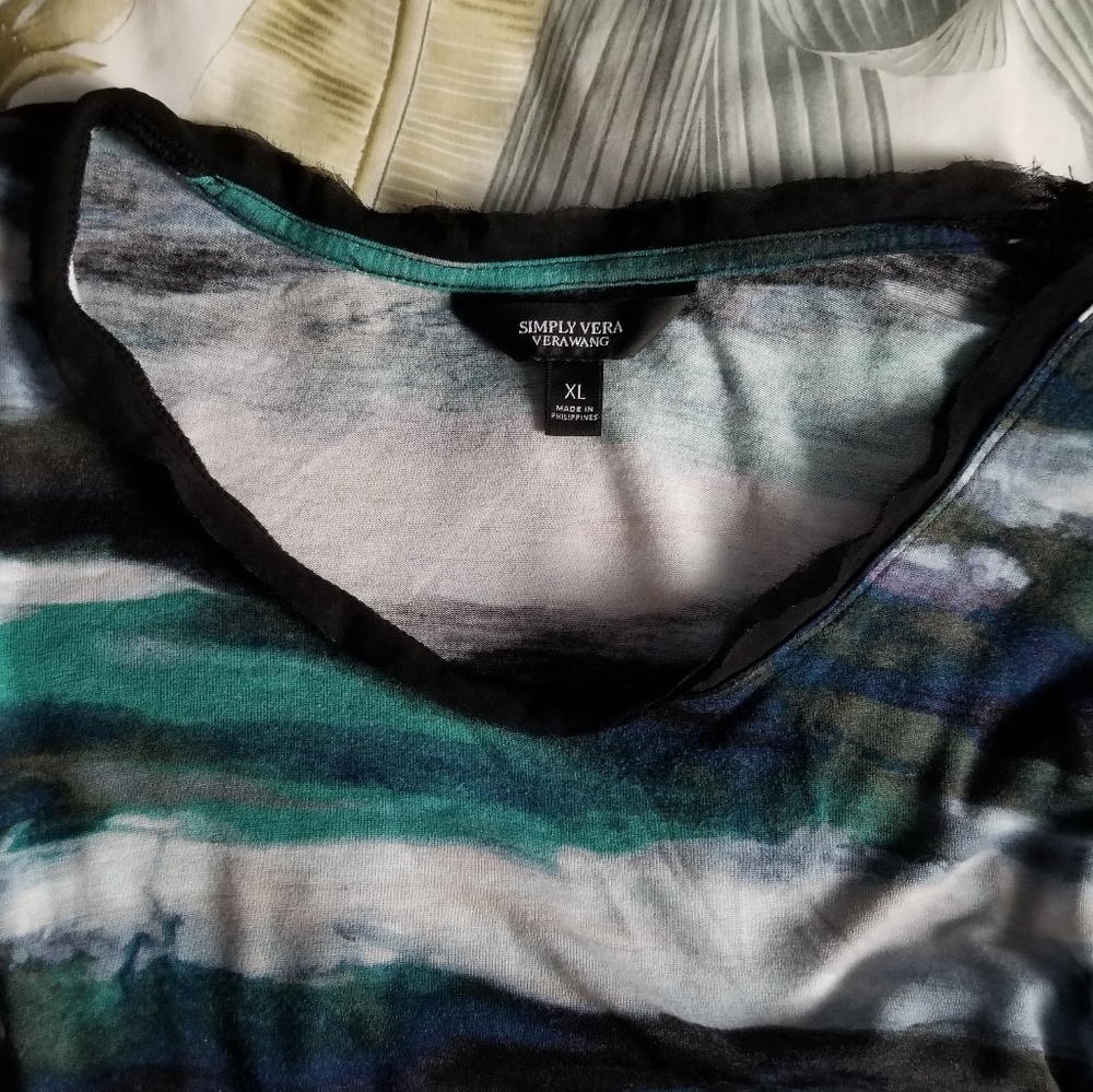 Flowy Marbled Top - Picture 4 of 7